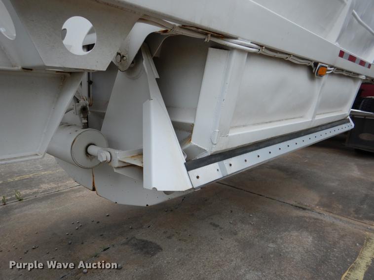 image for item DE3957 2009 American Carrier Equipment ABD370T bottom dump trailer