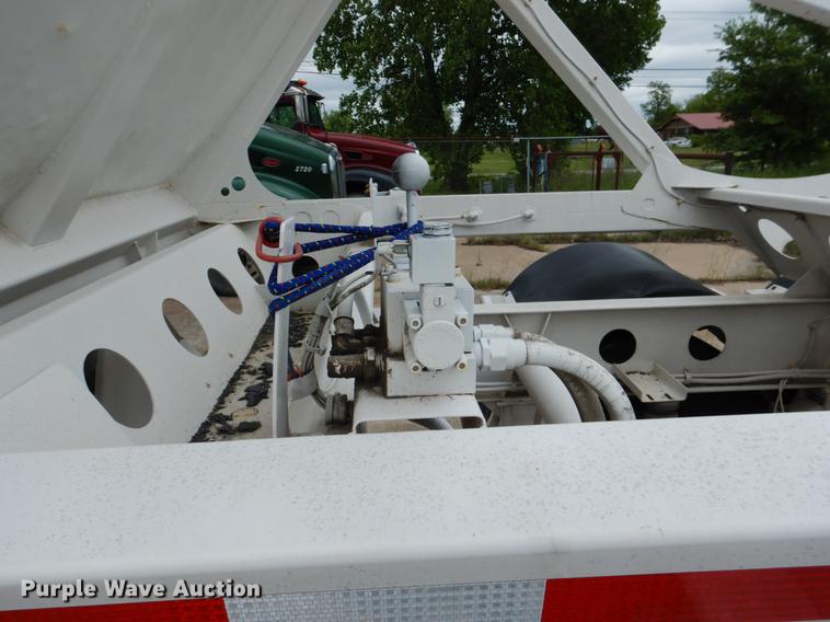 image for item DE3957 2009 American Carrier Equipment ABD370T bottom dump trailer