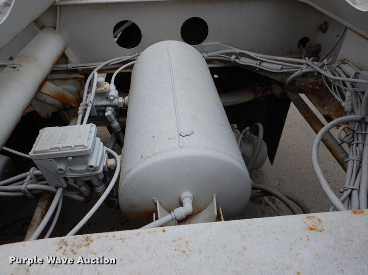 image for item DE3957 2009 American Carrier Equipment ABD370T bottom dump trailer