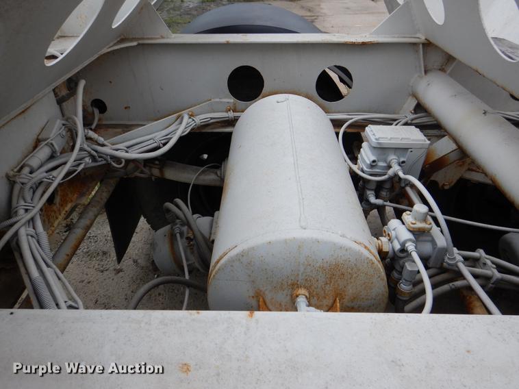 image for item DE3957 2009 American Carrier Equipment ABD370T bottom dump trailer