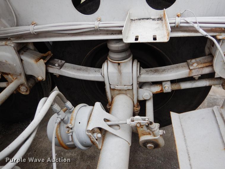 image for item DE3957 2009 American Carrier Equipment ABD370T bottom dump trailer