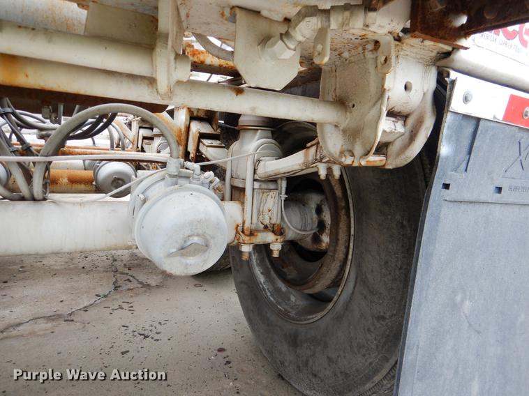 image for item DE3957 2009 American Carrier Equipment ABD370T bottom dump trailer