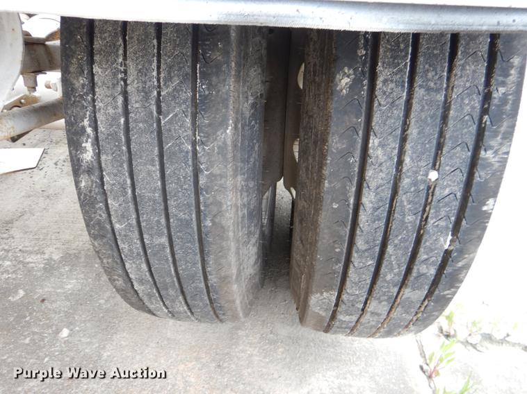 image for item DE3957 2009 American Carrier Equipment ABD370T bottom dump trailer