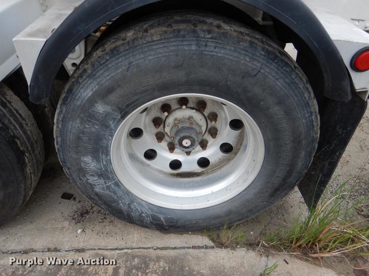 image for item DE3957 2009 American Carrier Equipment ABD370T bottom dump trailer