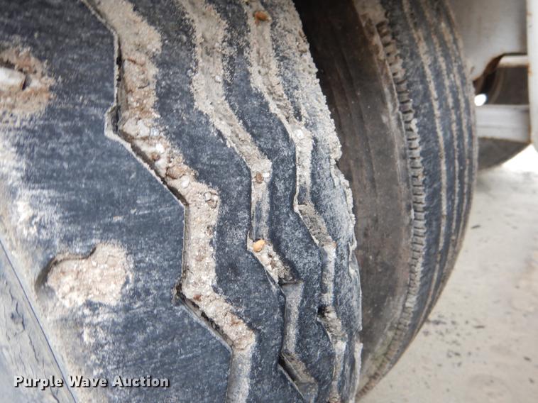 image for item DE3957 2009 American Carrier Equipment ABD370T bottom dump trailer