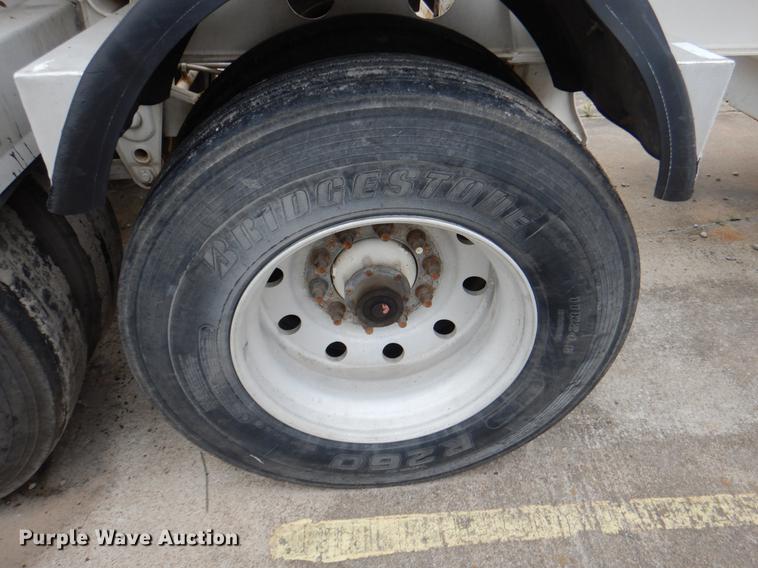 image for item DE3957 2009 American Carrier Equipment ABD370T bottom dump trailer