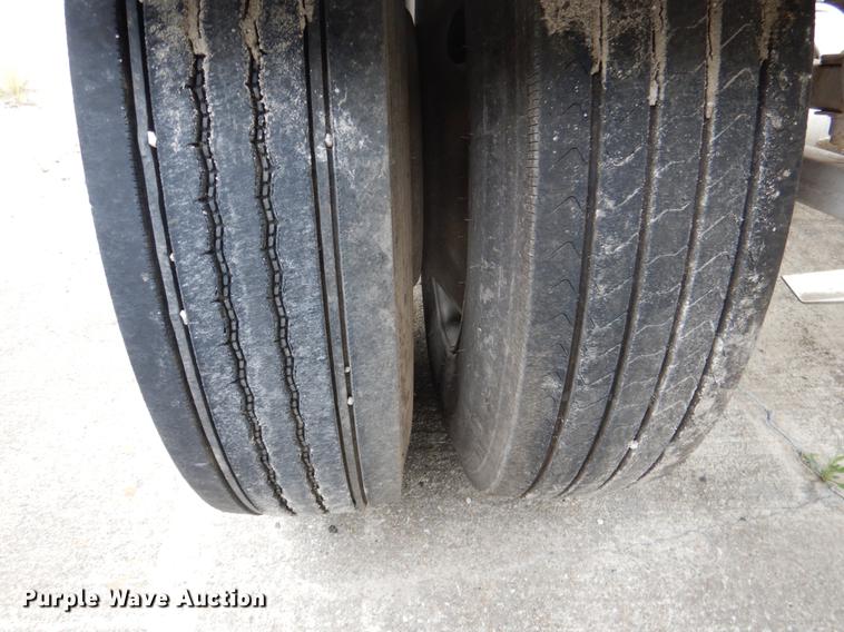 image for item DE3957 2009 American Carrier Equipment ABD370T bottom dump trailer