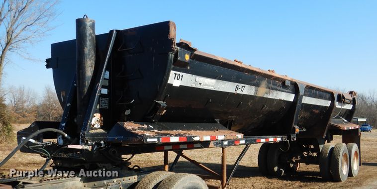 image for item DE4073 1997 Rancho end dump trailer
