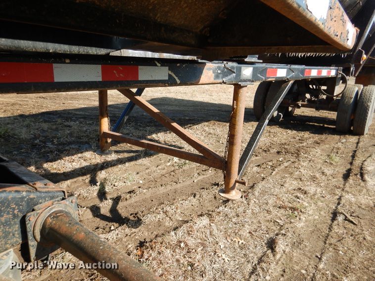 image for item DE4073 1997 Rancho end dump trailer