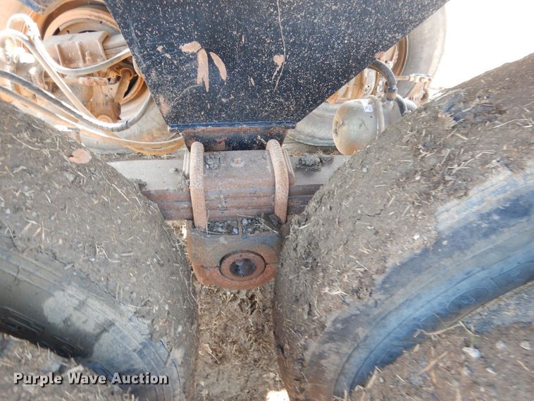 image for item DE4073 1997 Rancho end dump trailer