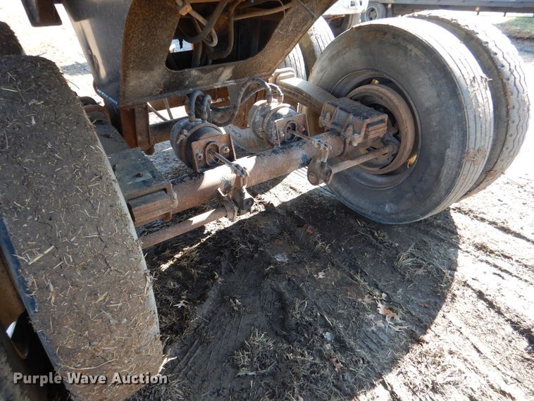 image for item DE4073 1997 Rancho end dump trailer