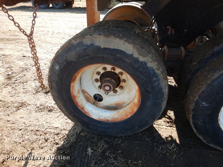 image for item DE4073 1997 Rancho end dump trailer