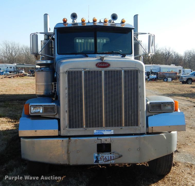 image for item DE4074 1987 Peterbilt 379 semi truck