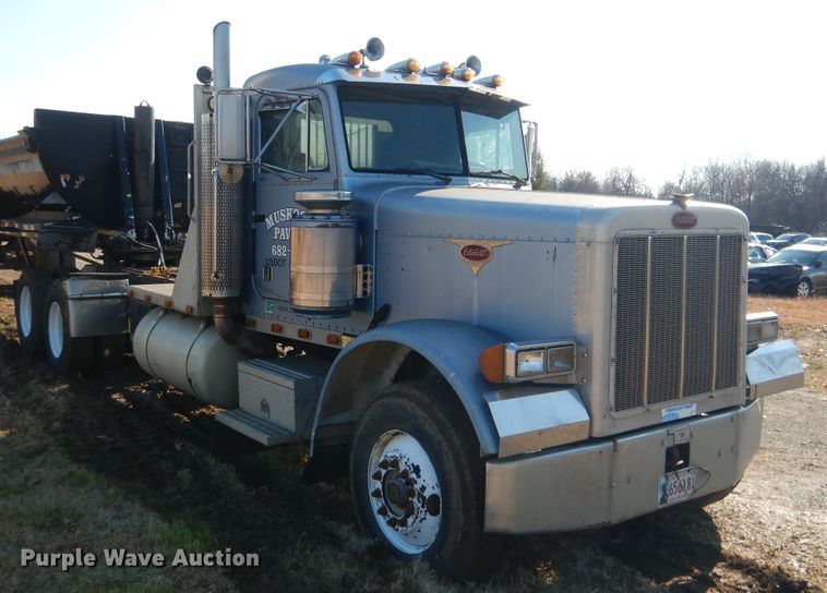 image for item DE4074 1987 Peterbilt 379 semi truck