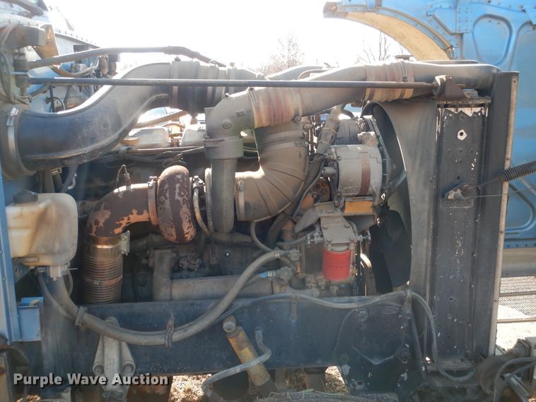 image for item DE4074 1987 Peterbilt 379 semi truck