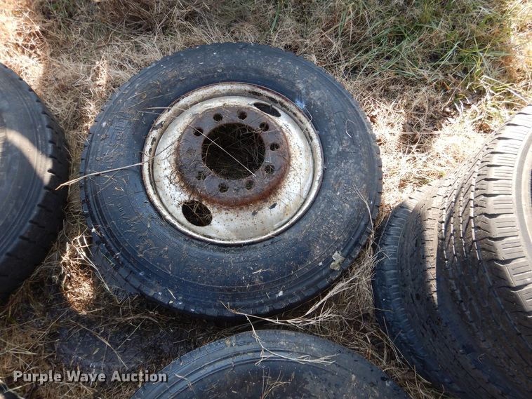 image for item DE4074 1987 Peterbilt 379 semi truck