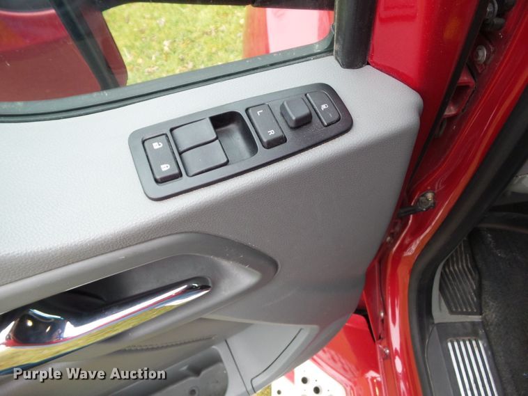 image for item DF0820 2015 Kenworth T680 semi truck