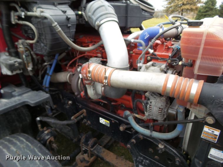 image for item DF0820 2015 Kenworth T680 semi truck