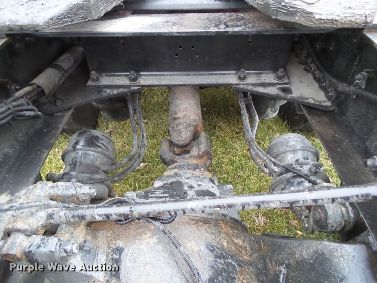 image for item DF0820 2015 Kenworth T680 semi truck