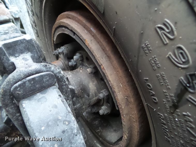 image for item DF0820 2015 Kenworth T680 semi truck