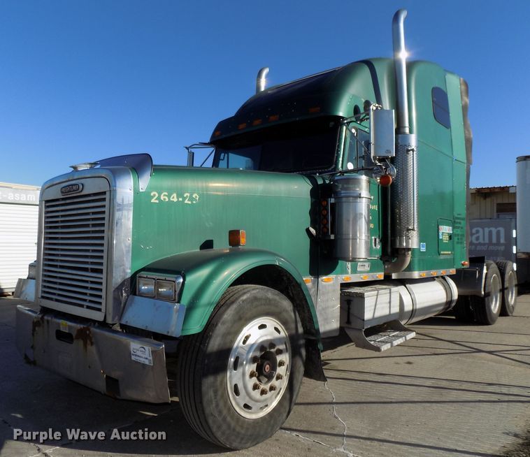 image for item DG2482 2000 Freightliner Classic XL FLD120 semi truck