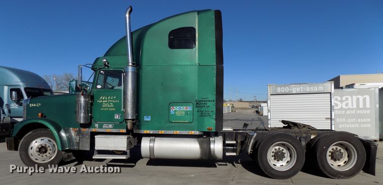 image for item DG2482 2000 Freightliner Classic XL FLD120 semi truck