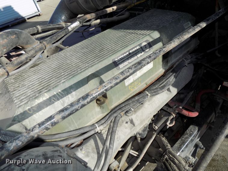 image for item DG2482 2000 Freightliner Classic XL FLD120 semi truck