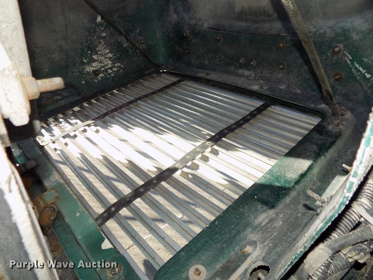 image for item DG2482 2000 Freightliner Classic XL FLD120 semi truck