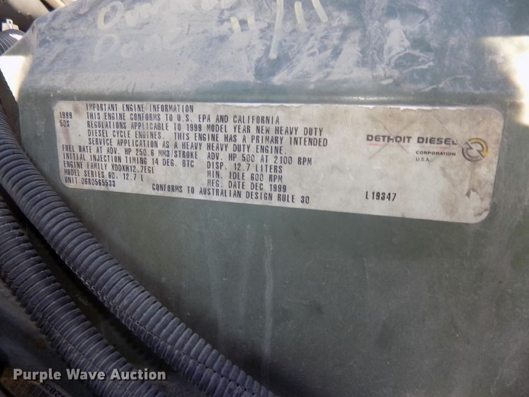 image for item DG2482 2000 Freightliner Classic XL FLD120 semi truck