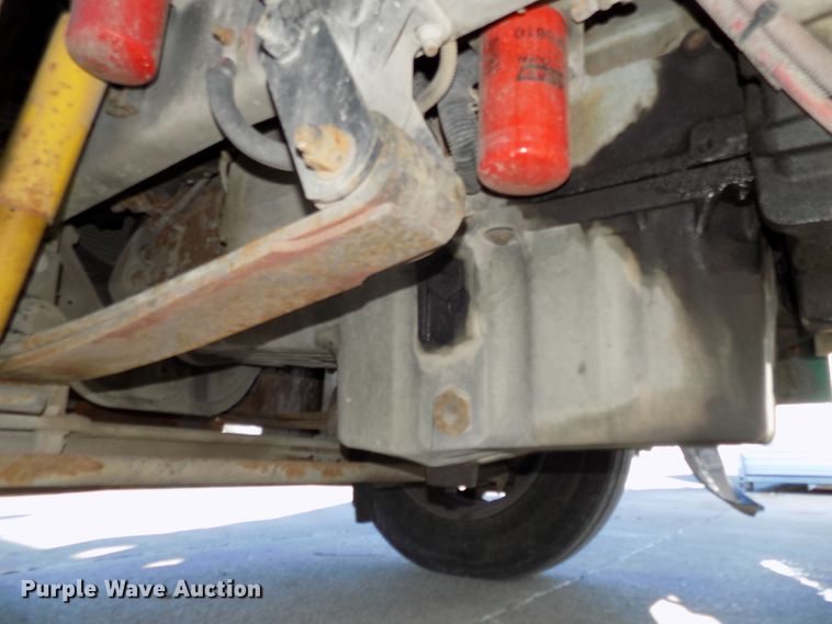 image for item DG2482 2000 Freightliner Classic XL FLD120 semi truck