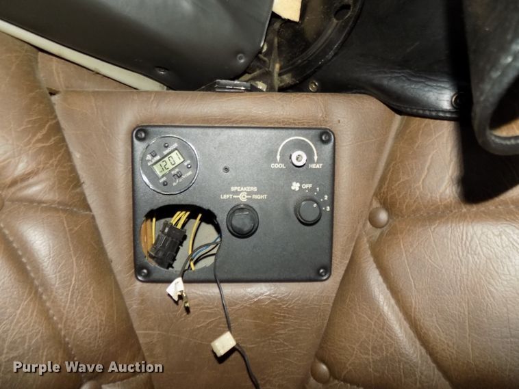 image for item DG2482 2000 Freightliner Classic XL FLD120 semi truck