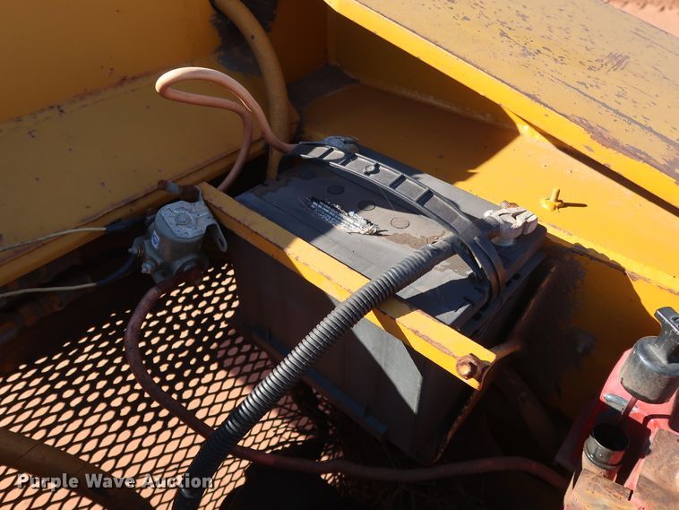 image for item DG4241 1994 Holden HPD51350 lowboy equipment trailer