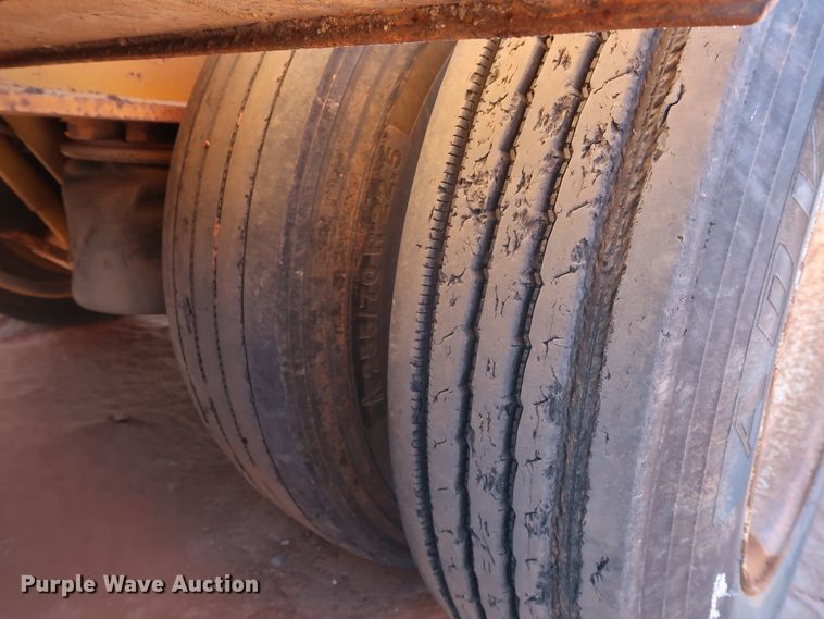 image for item DG4241 1994 Holden HPD51350 lowboy equipment trailer