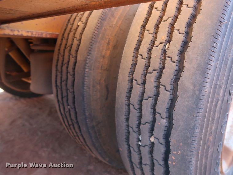 image for item DG4241 1994 Holden HPD51350 lowboy equipment trailer