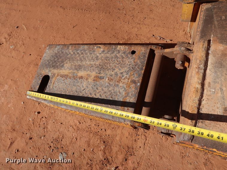 image for item DG4241 1994 Holden HPD51350 lowboy equipment trailer