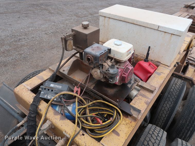 image for item DG4244 2001 Load King HDD503 lowboy equipment trailer