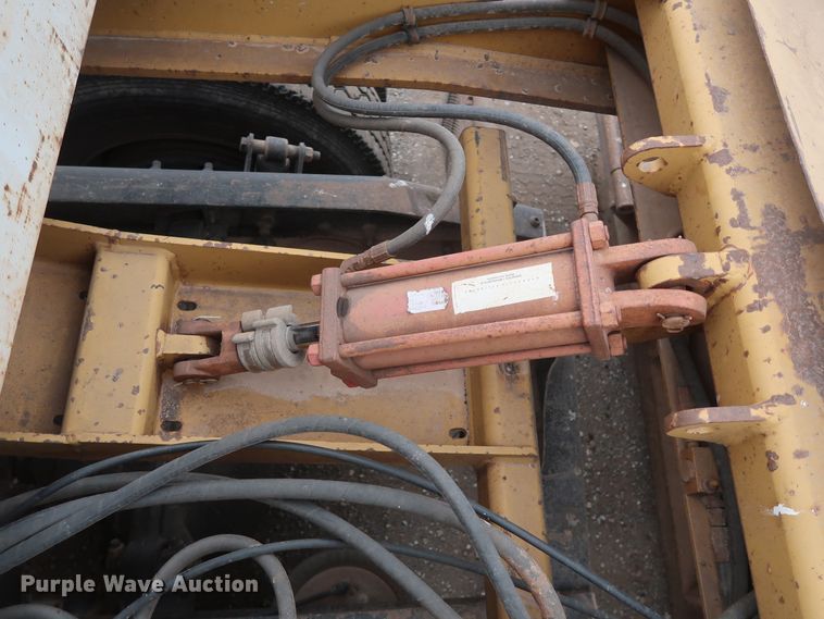 image for item DG4244 2001 Load King HDD503 lowboy equipment trailer