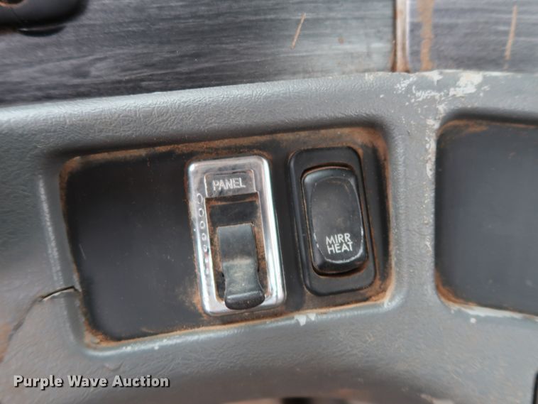 image for item DG4246 2007 Freightliner Columbia semi truck