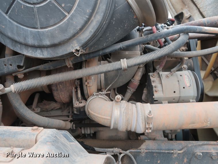 image for item DG4246 2007 Freightliner Columbia semi truck