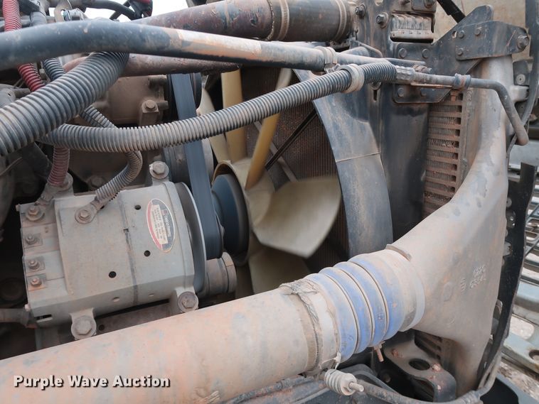 image for item DG4246 2007 Freightliner Columbia semi truck