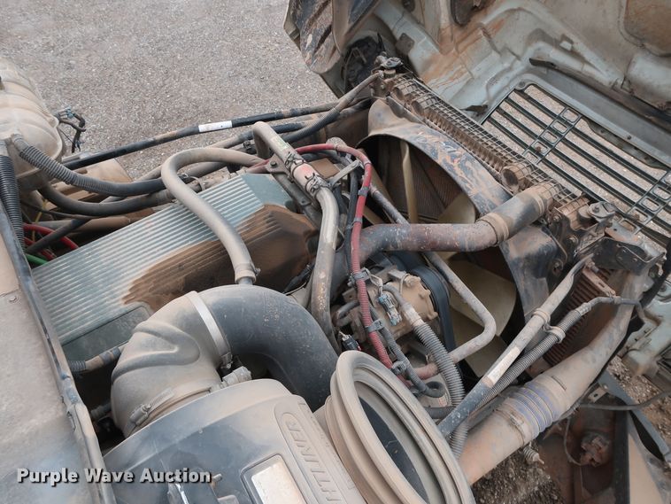 image for item DG4246 2007 Freightliner Columbia semi truck