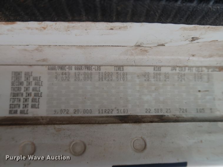 image for item DG4246 2007 Freightliner Columbia semi truck