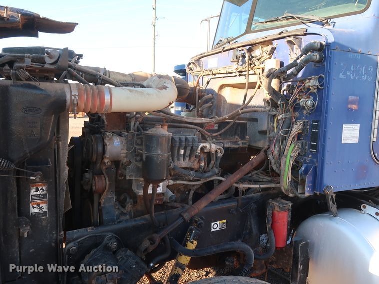 image for item DG4248 2001 Peterbilt 378 truck cab and chassis