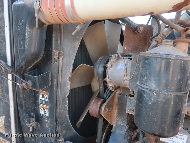 image for item DG4248 2001 Peterbilt 378 truck cab and chassis