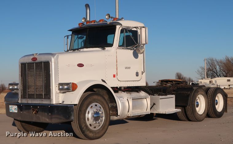 image for item DG4249 1992 Peterbilt 378 semi truck