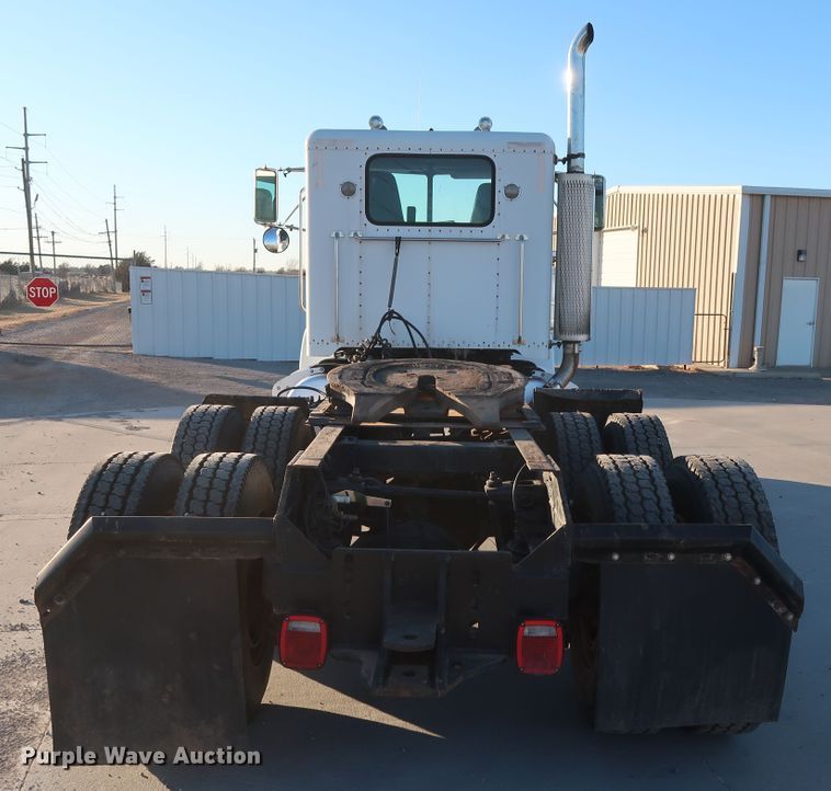 image for item DG4249 1992 Peterbilt 378 semi truck