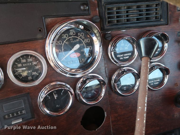 image for item DG4249 1992 Peterbilt 378 semi truck