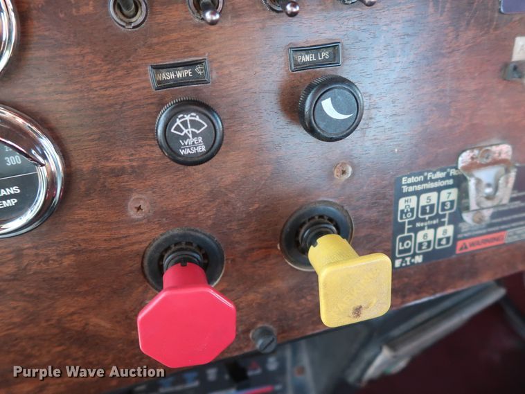 image for item DG4249 1992 Peterbilt 378 semi truck