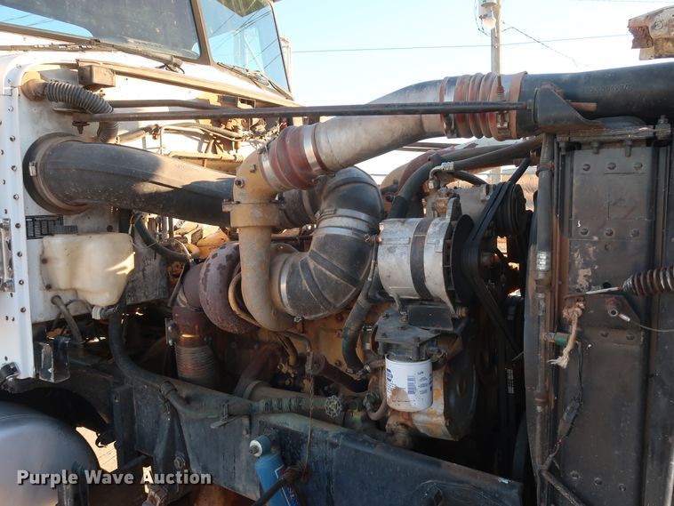 image for item DG4249 1992 Peterbilt 378 semi truck