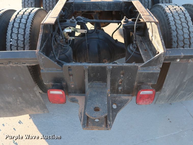 image for item DG4249 1992 Peterbilt 378 semi truck